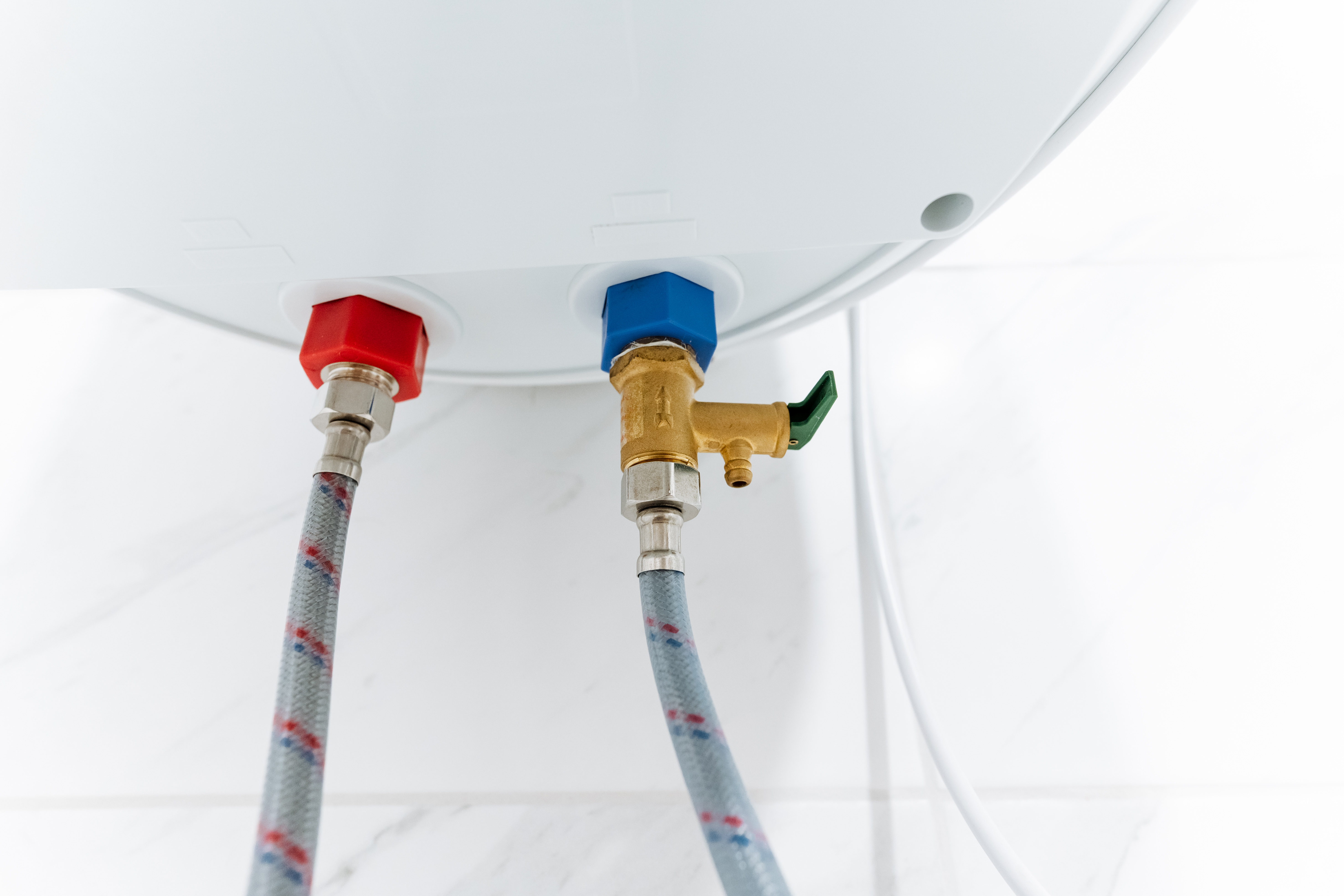 Montaj boiler electric simplu cu supapă de siguranță